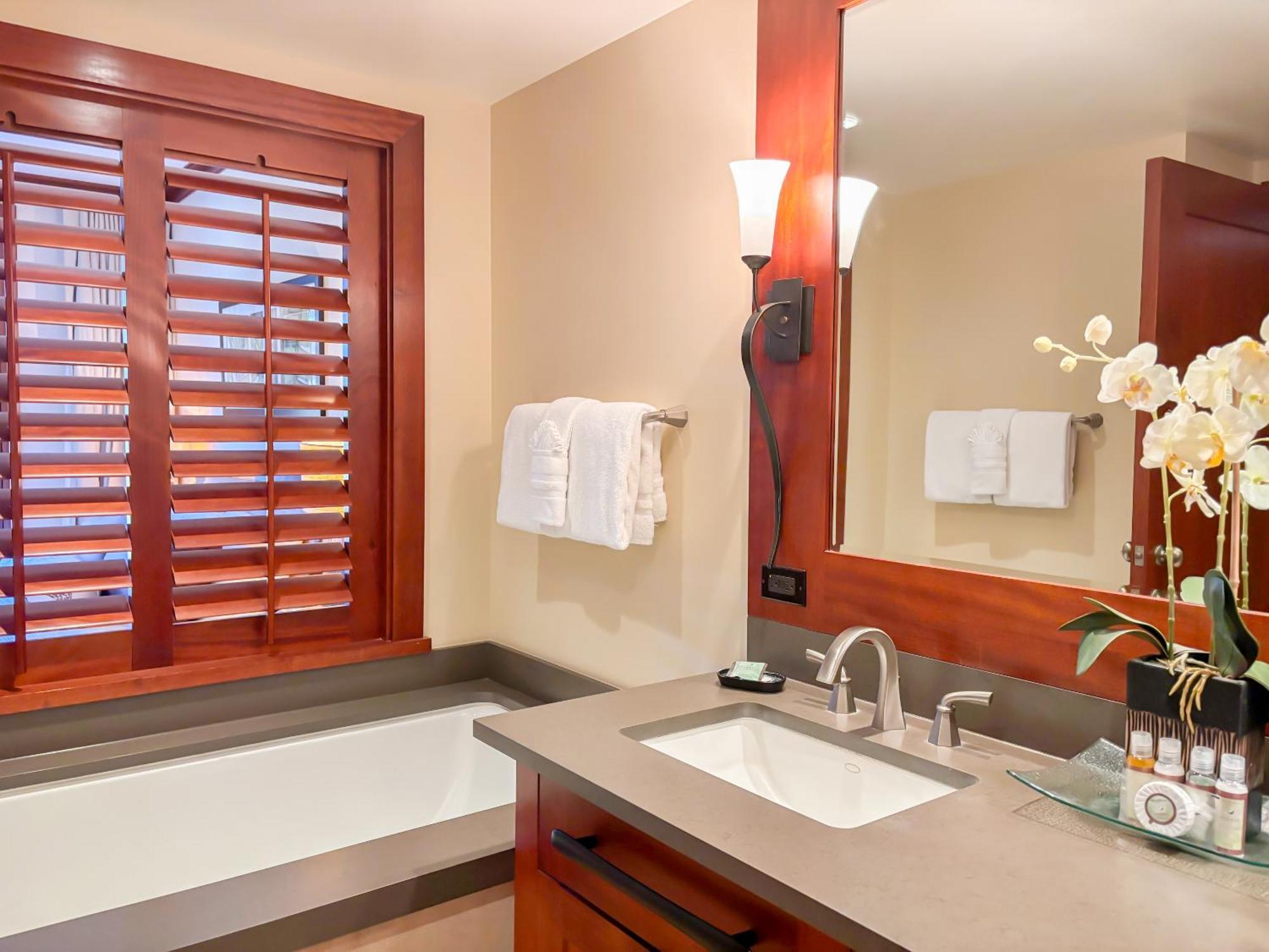 Ko Olina Beach Villas B304 - 3Br Luxury Condo With Stunning Ocean View & 2 Free Parking Kapolei Esterno foto